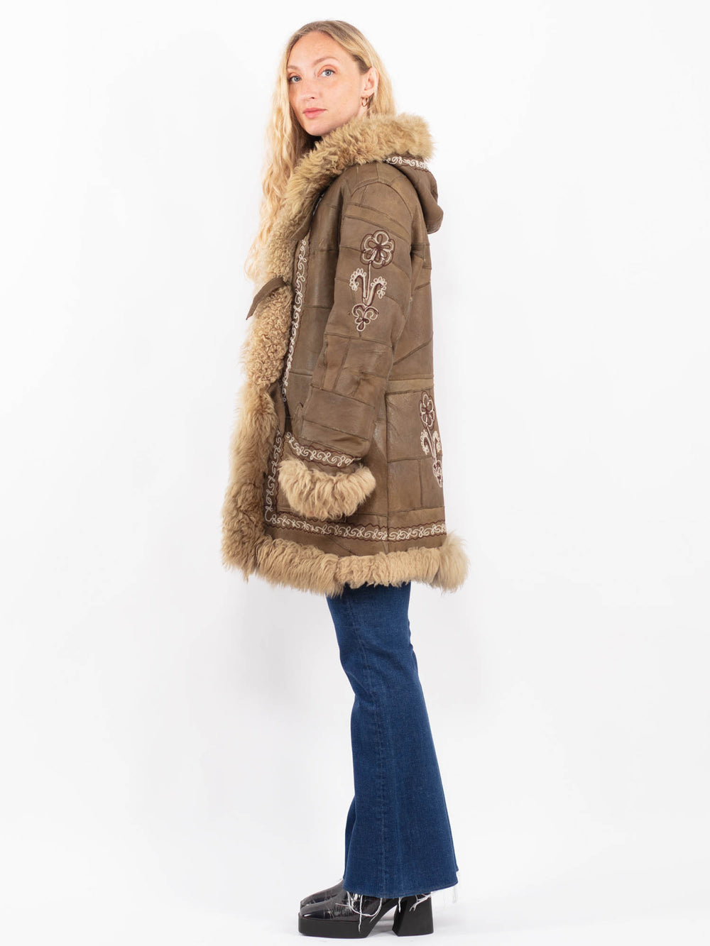 Vintage 70's Women Sheepskin Shearling Coat in Beige
