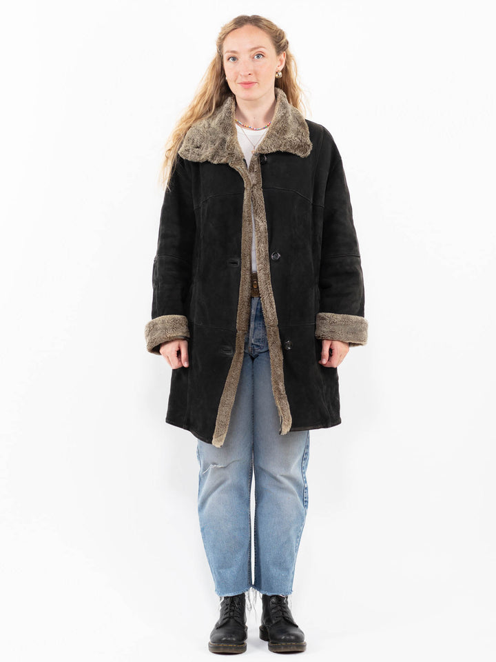 Vintage 90's Women Sheepskin Coat in BlackA0243
