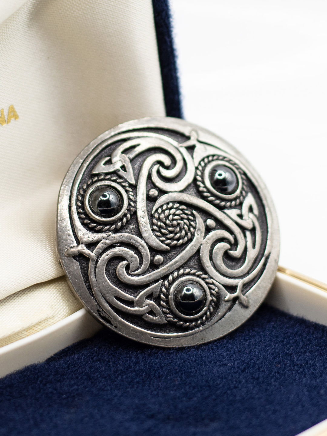 Vintage 80's Brooch in Silver