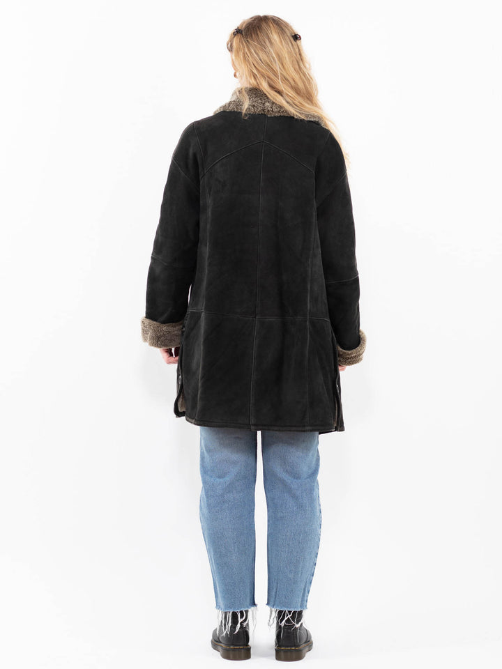 Vintage 90's Women Sheepskin Coat in BlackA0243