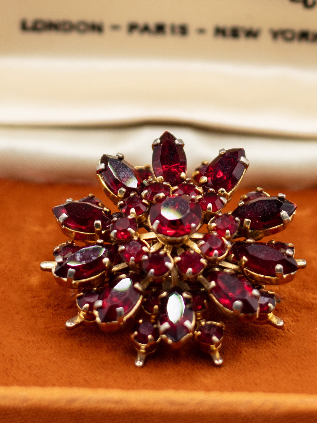 Vintage 50's Brooch in Red