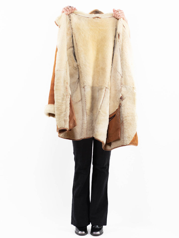 Vintage 90's Women Sheepskin Coat in Brown
