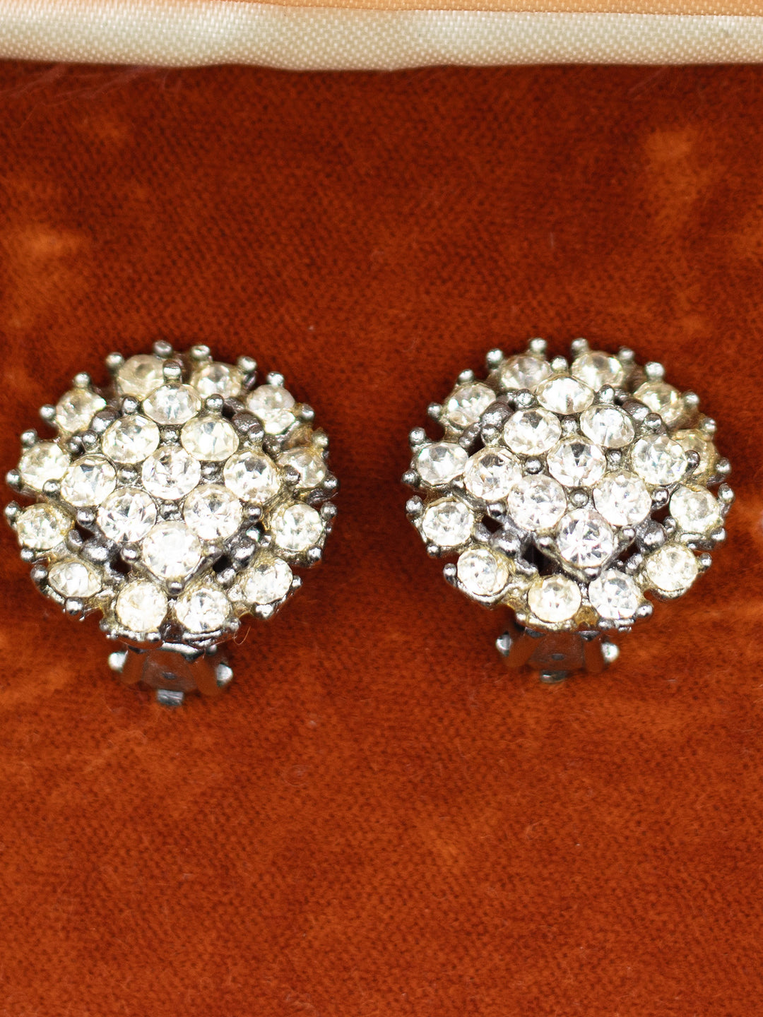 Vintage 50's Clip-on Earrings in Silver