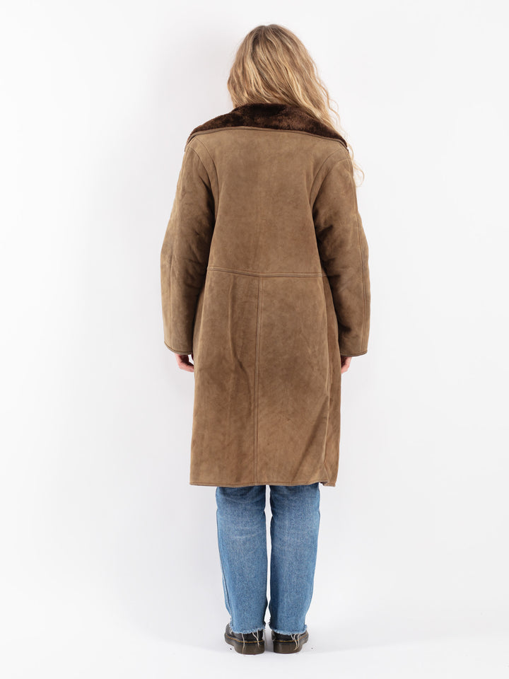 Vintage 90's Women Sheepskin Coat in Beige