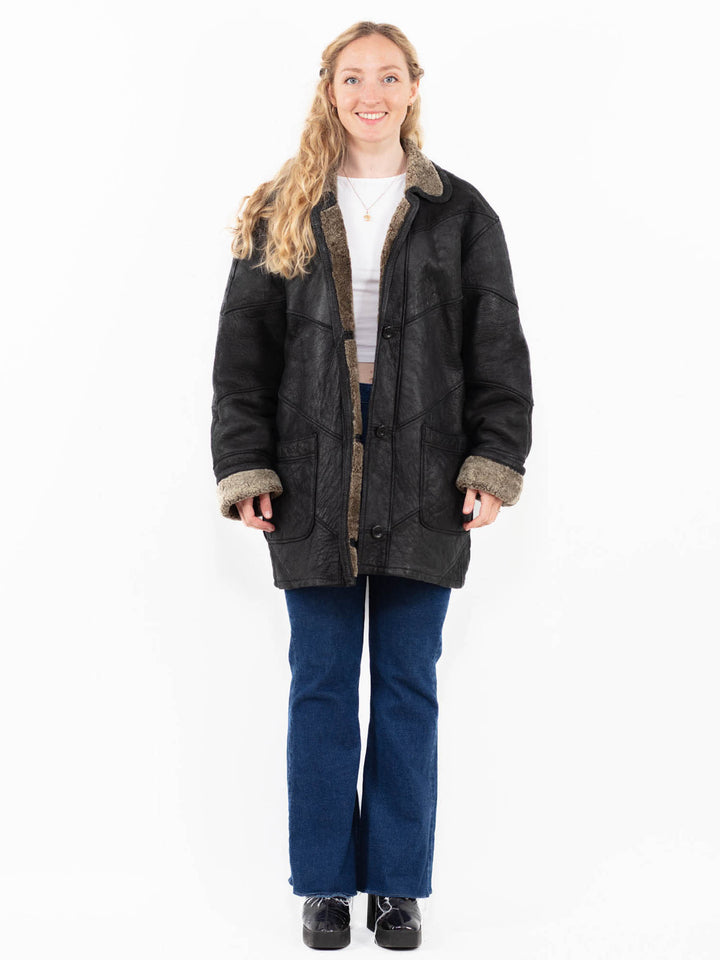 Vintage 90's Women Sheepskin Coat in Black
