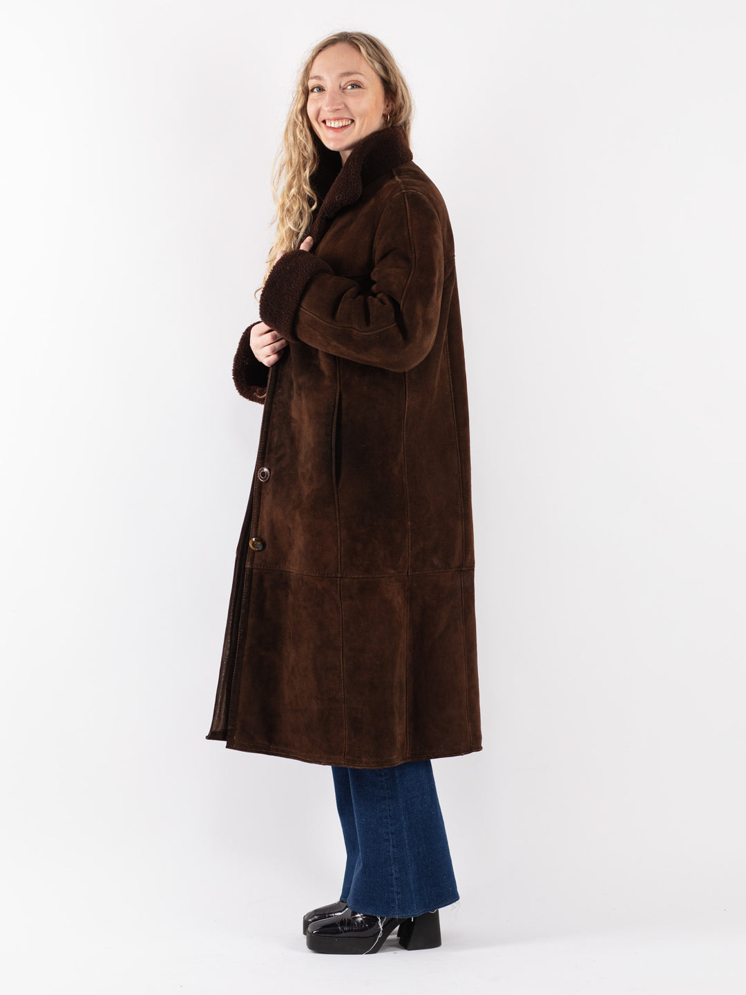 Vintage 70's Women Sheepskin Coat in Brown