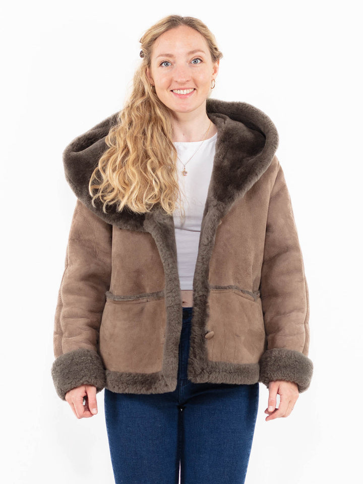 Vintage 90's Women Hooded Sheepskin Jacket in Beige