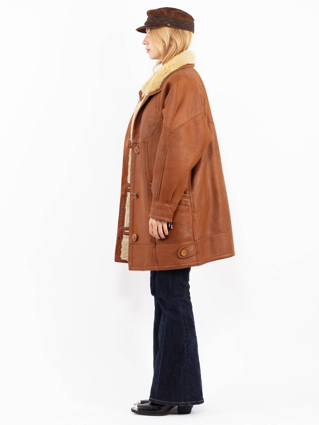 Vintage 80's Women Oversized Sheepskin Coat in Brown