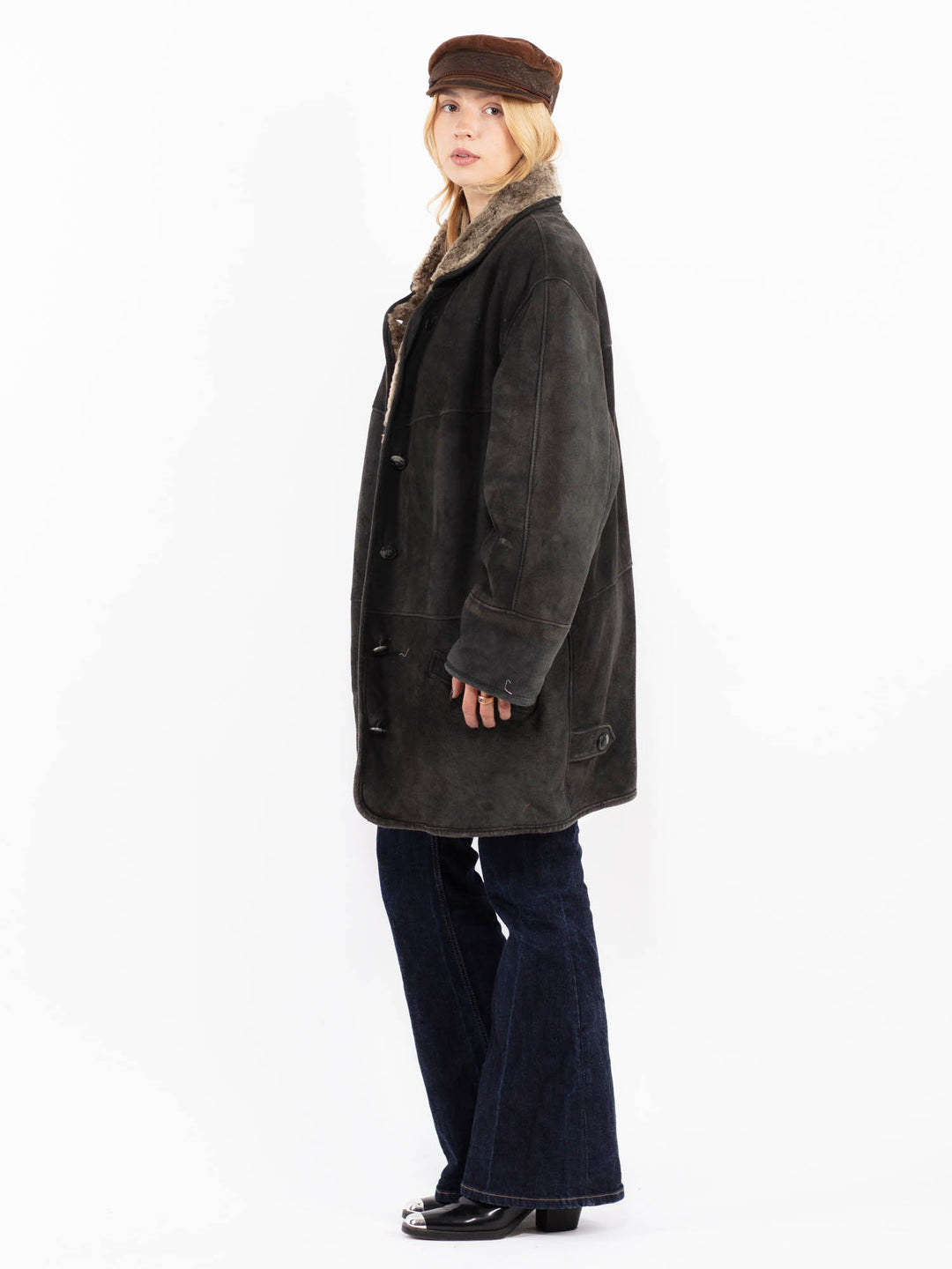 Vintage 90's Women Faded Sheepskin Coat in Black
