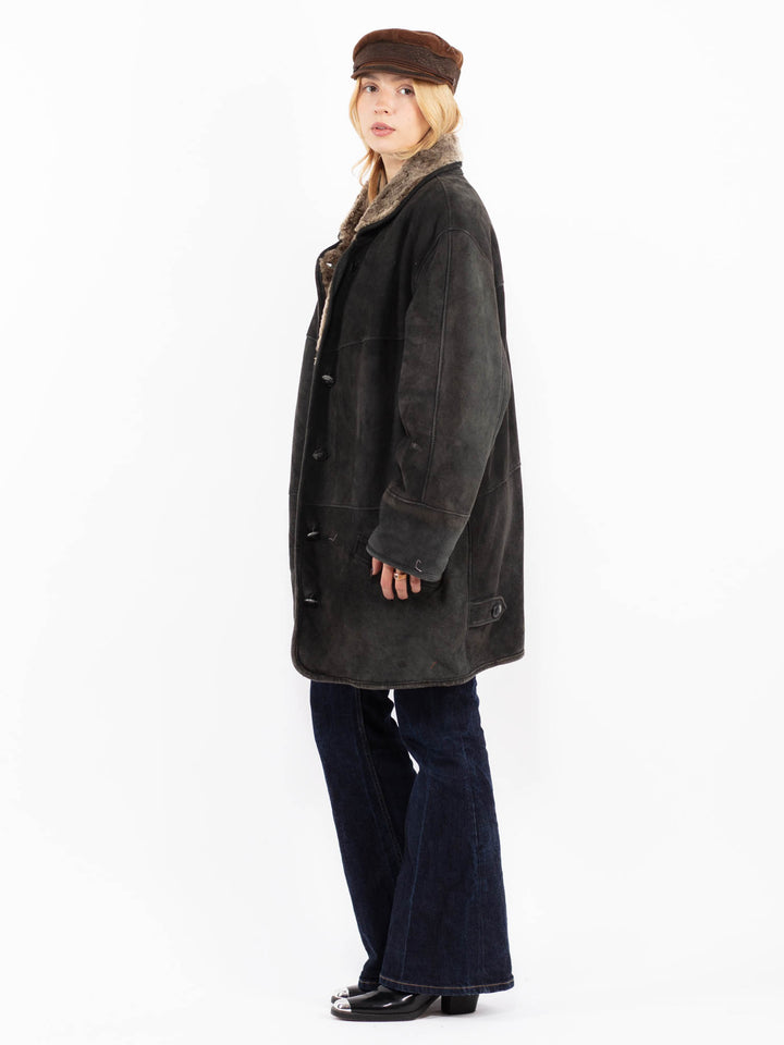 Vintage 90's Women Faded Sheepskin Coat in Black
