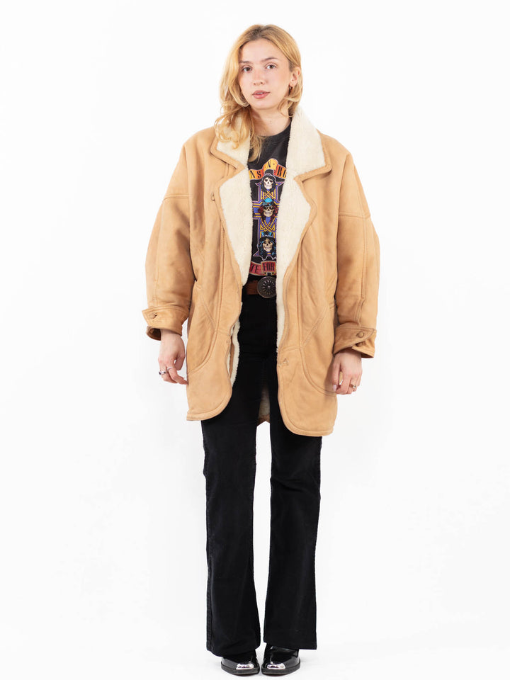 Vintage 90's Women Sheepskin Coat in Beige