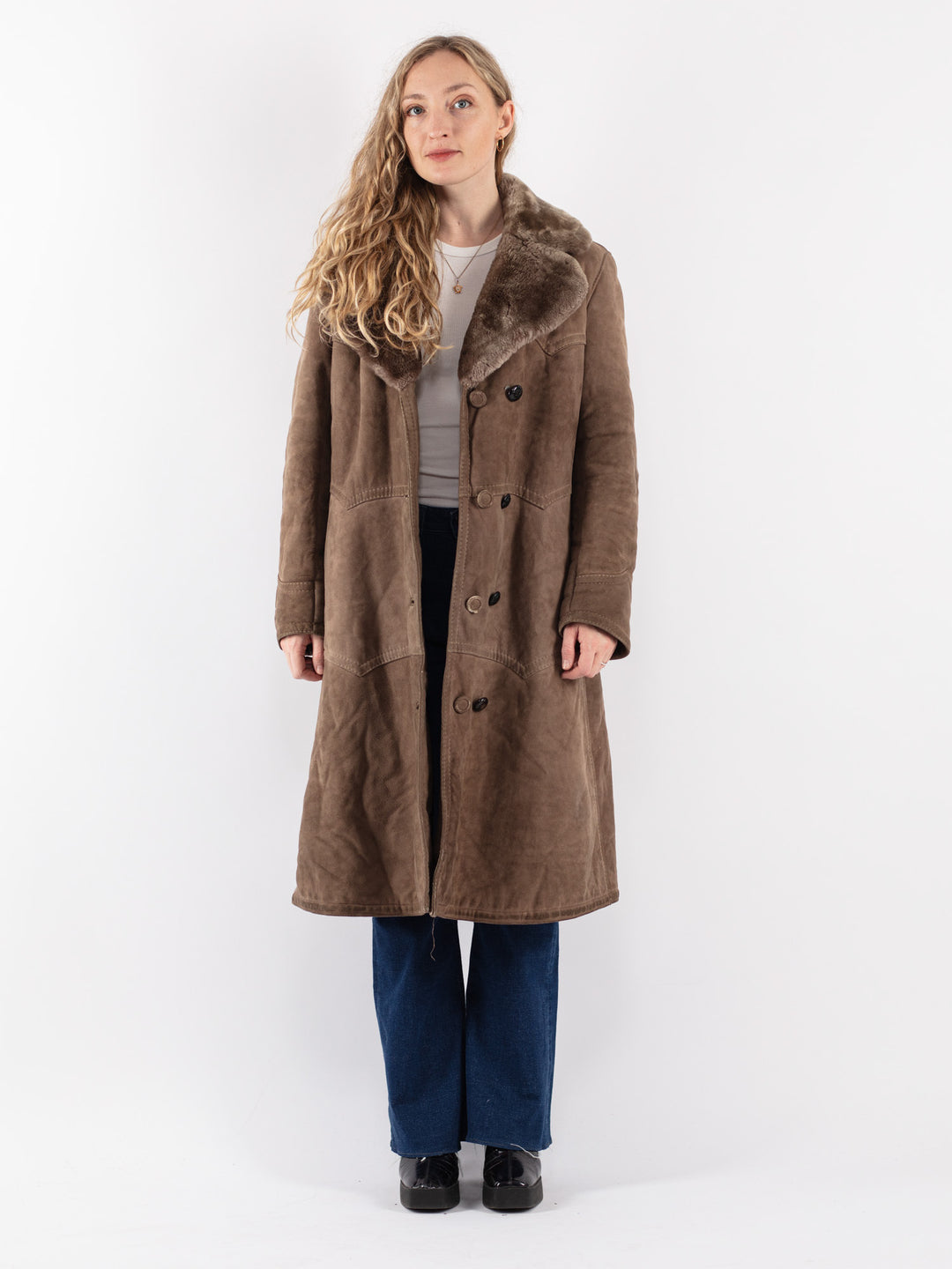 Vintage 70's Women Sheepskin Coat in Beige