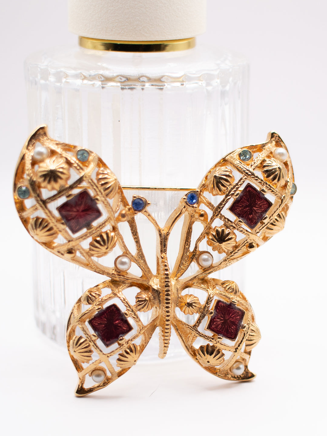 Vintage 80's Brooch in Gold