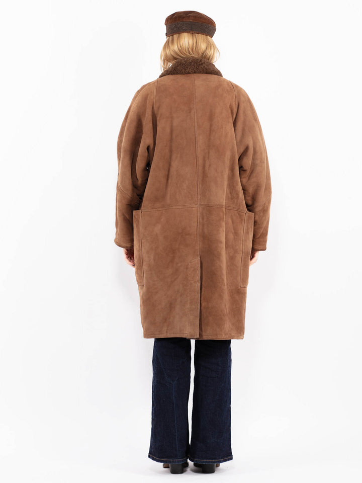 Vintage 80's Women Oversized Sheepskin Coat in Brown