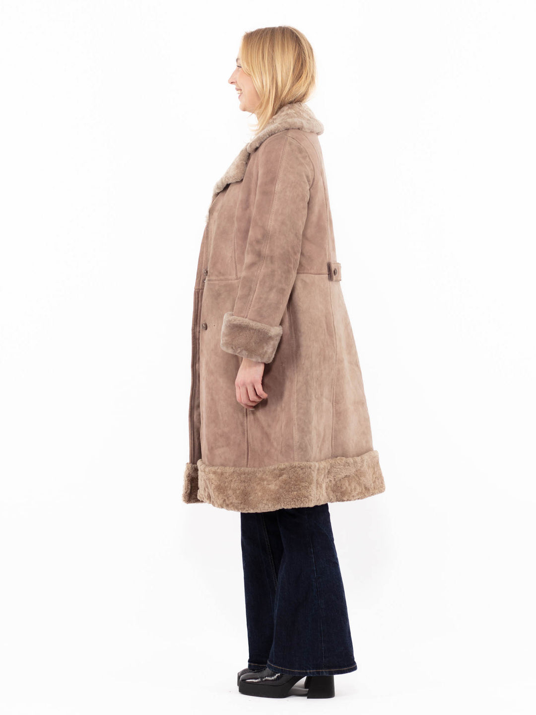 Vintage 70's Women Sheepskin Coat in Beige