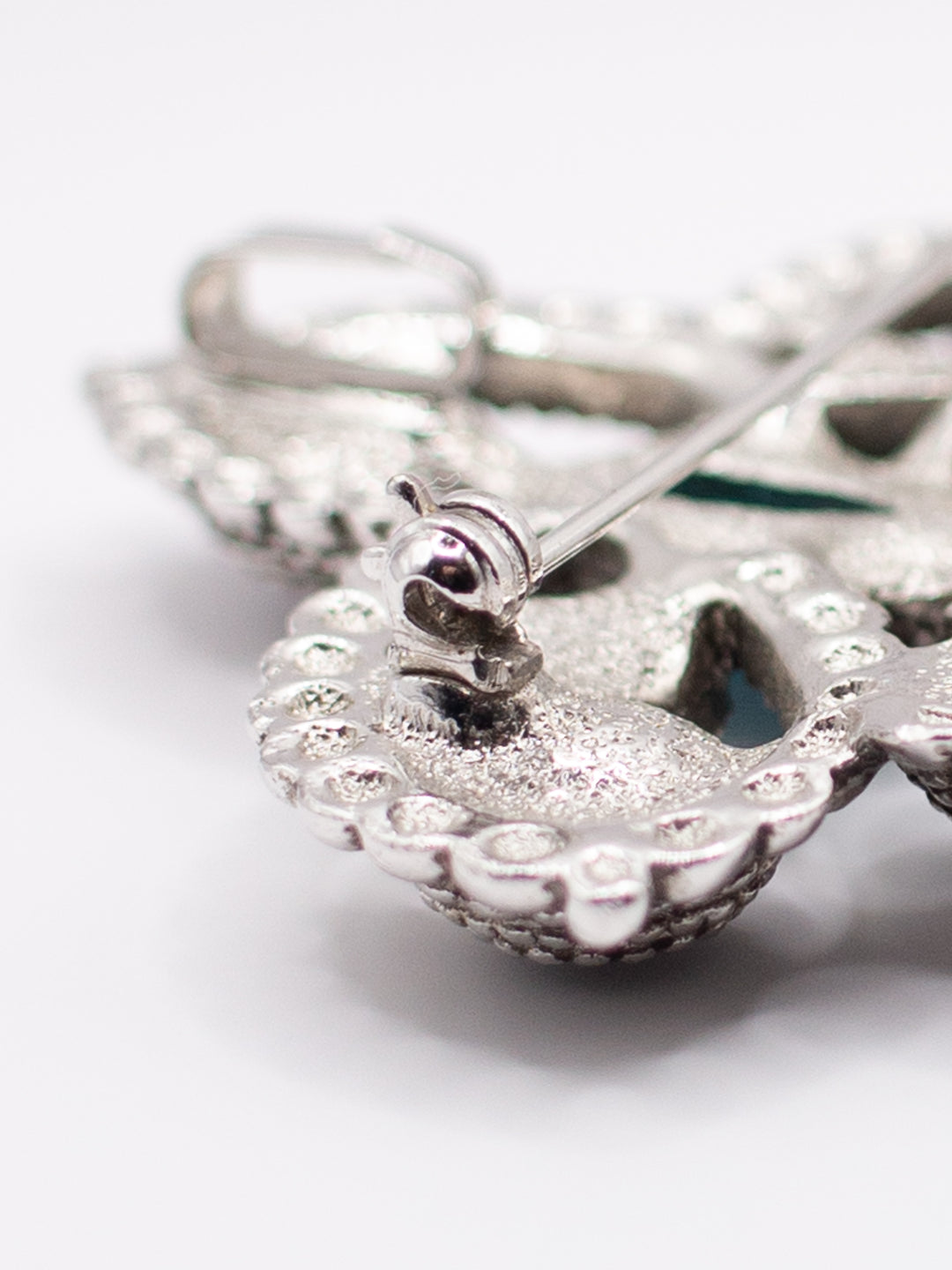 Vintage 70's Brooch in Silver