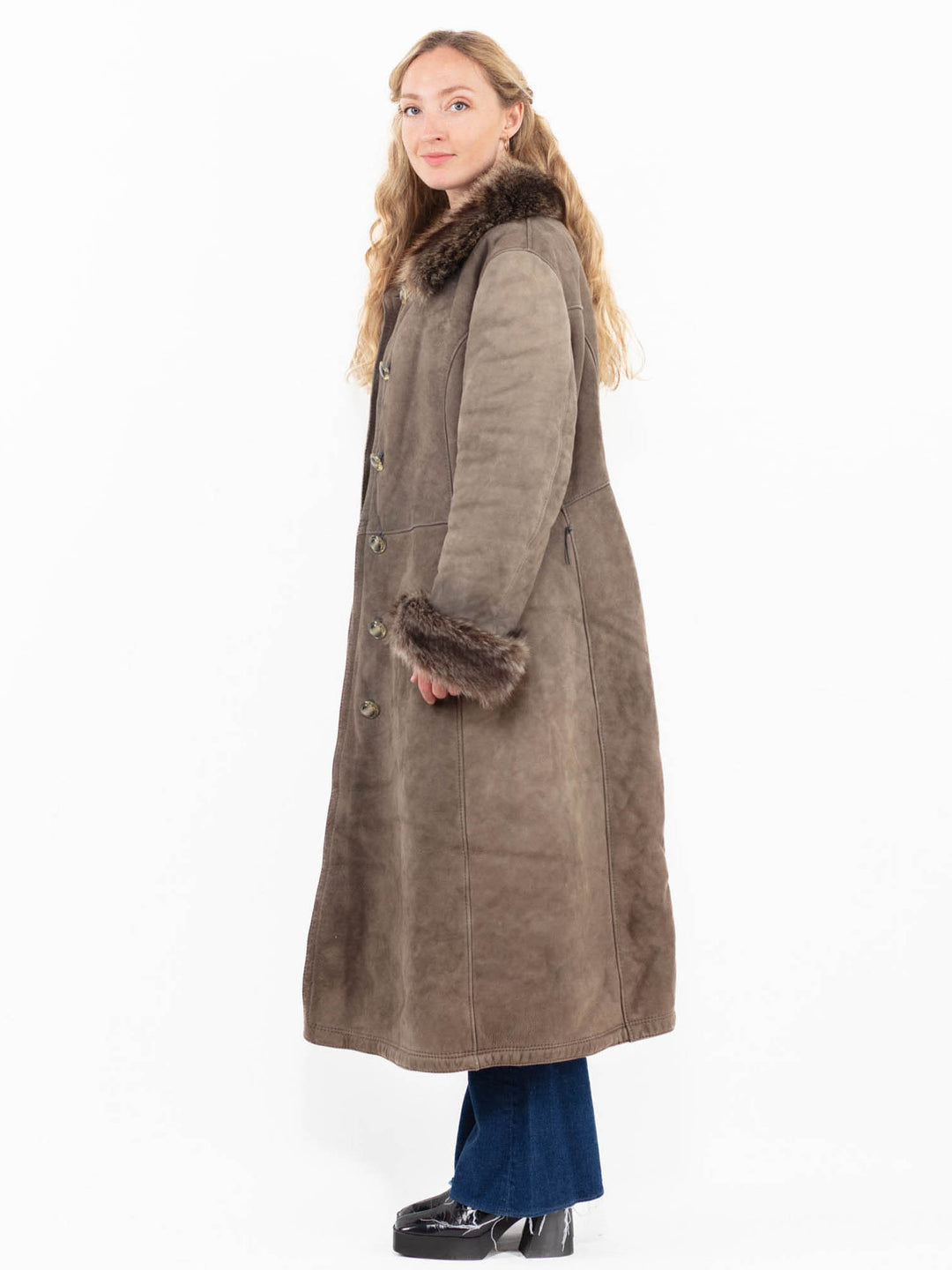 Vintage 80's Women Sheepskin Coat in Beige