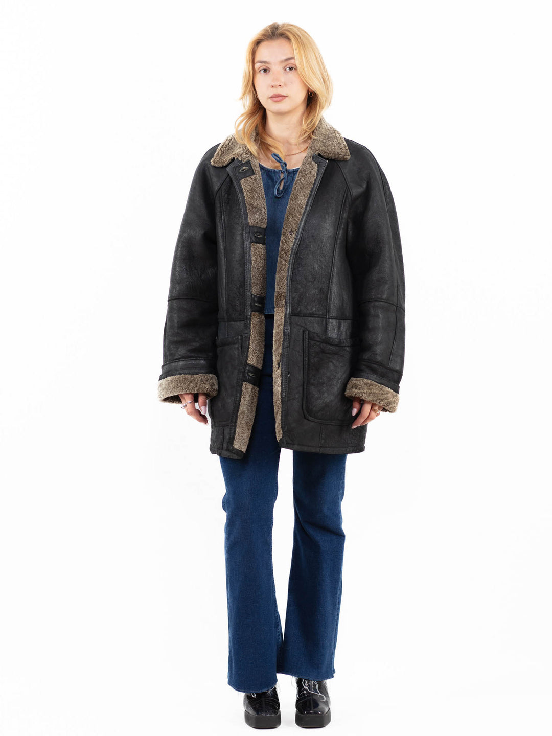 Vintage 90's Women Sheepskin Coat in Black