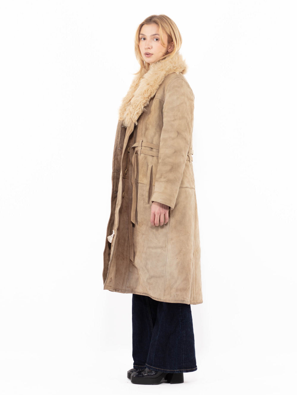 Vintage 70's Women Sheepskin Coat in Beige