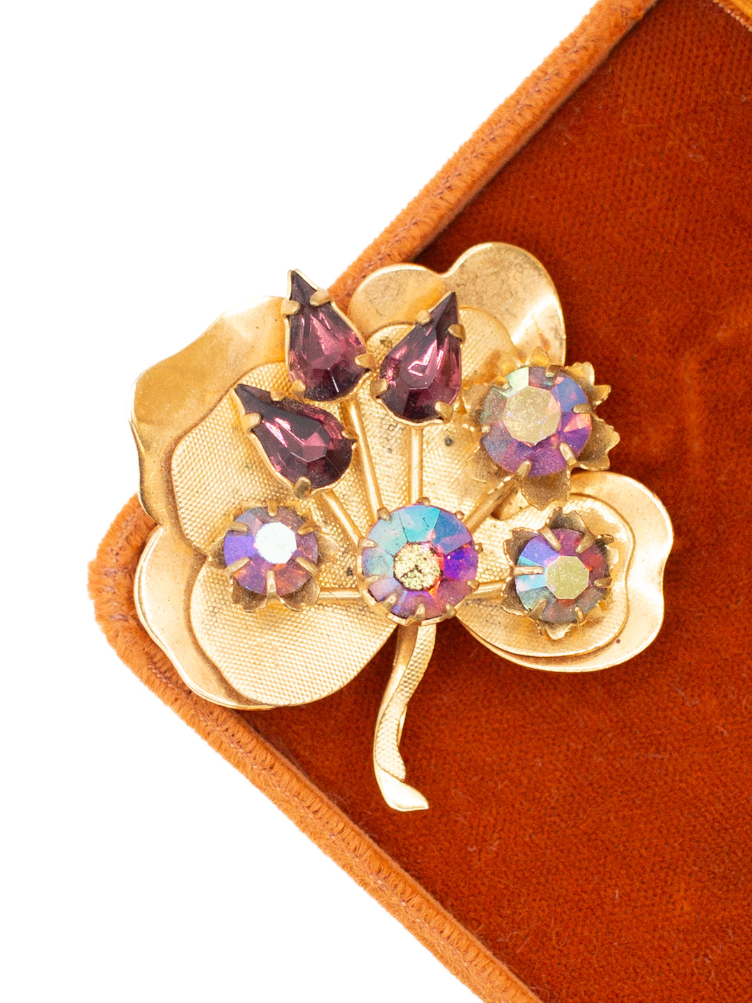 Vintage 50's Brooch in Gold