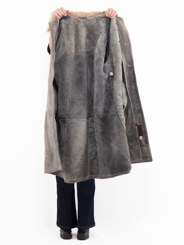 Vintage 90's Women Sheepskin Coat in Gray