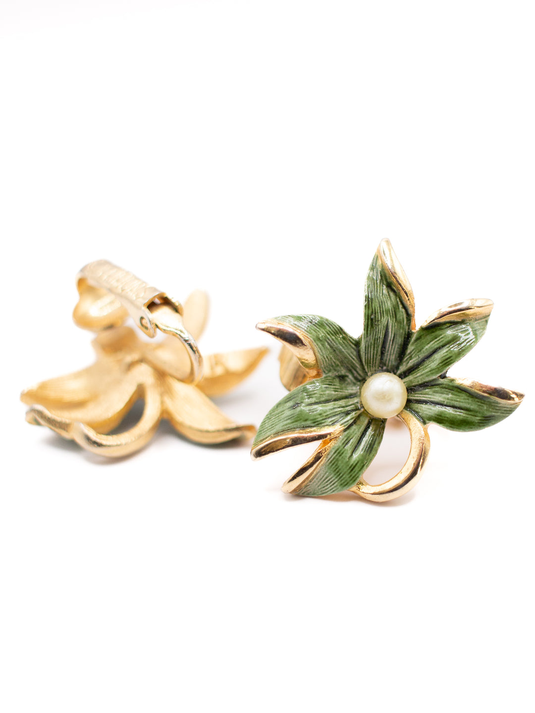 Vintage 60's Clip-on Earrings in Green