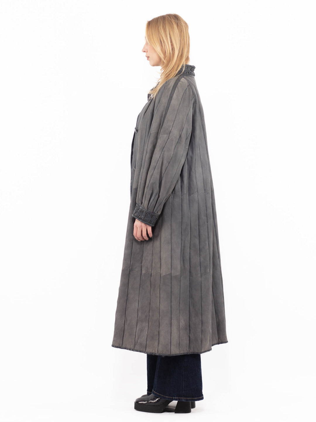 Vintage 80's Women Sheepskin Coat in Gray