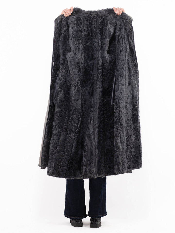 Vintage 80's Women Sheepskin Coat in Gray