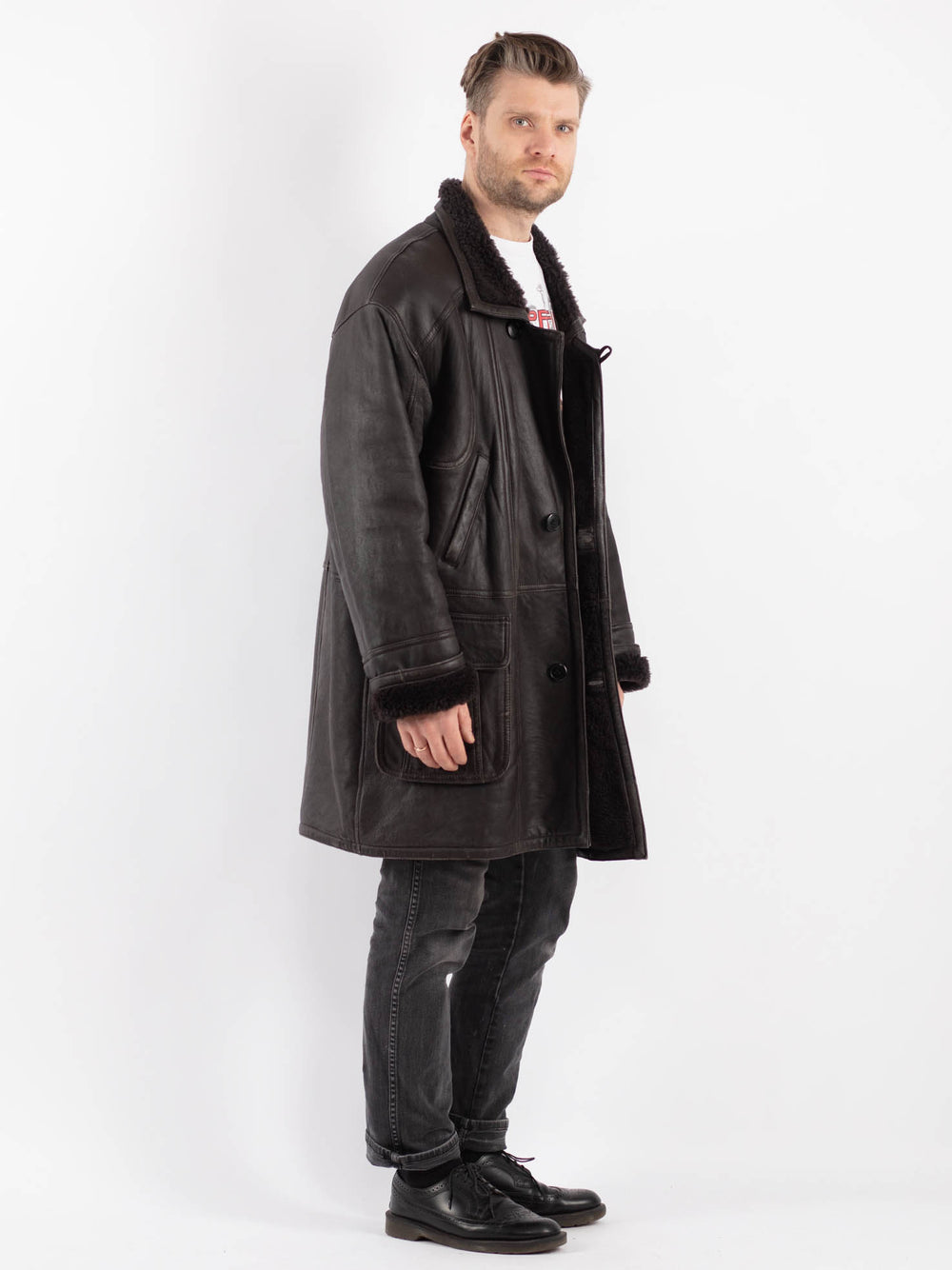 Vintage 90's Men Sheepskin Coat in Black