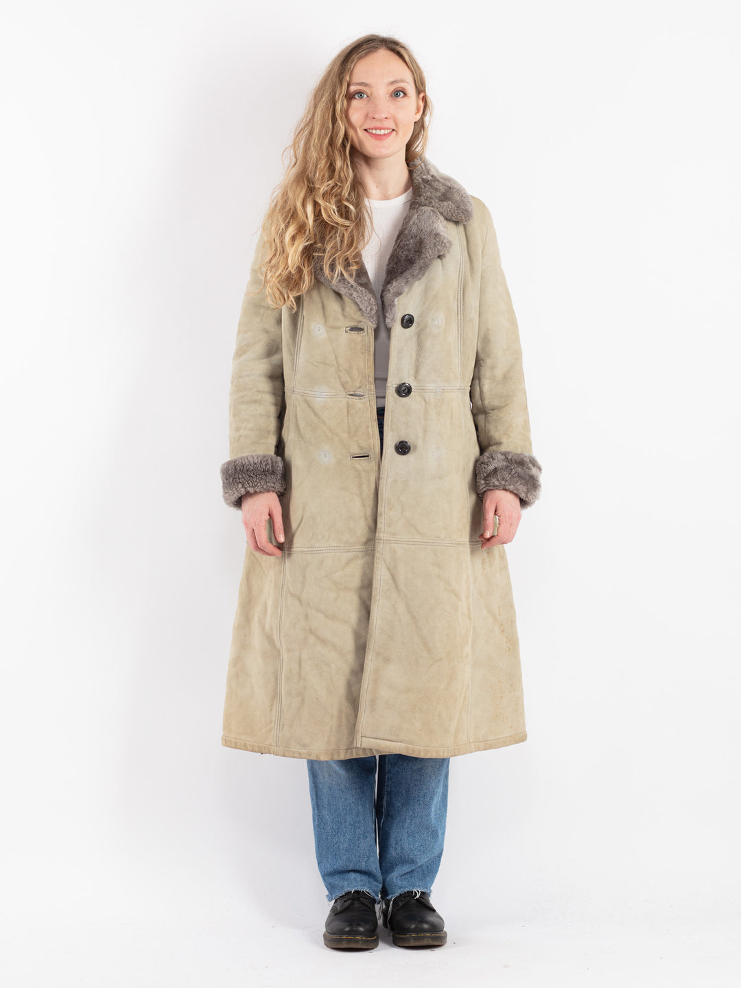 Vintage 70's Women Sheepskin Coat in Beige