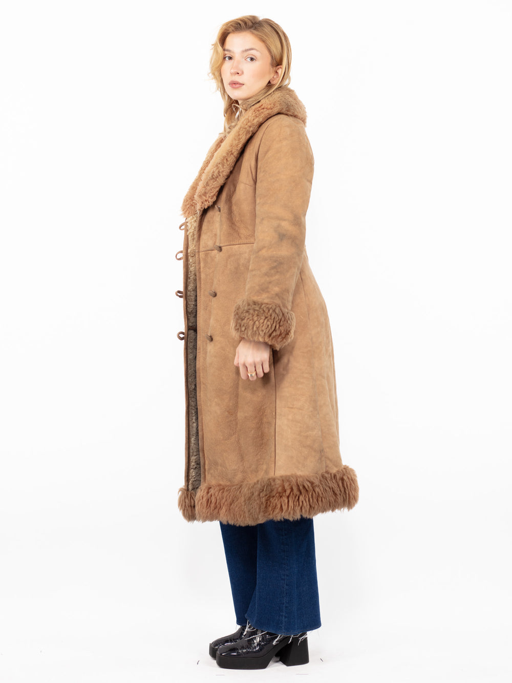 Vintage 70's Women Sheepskin Shearling Coat in Beige