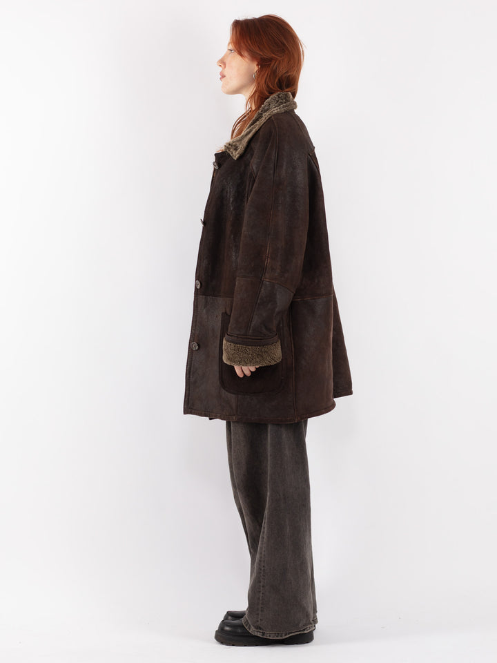 Vintage 90's Women Sheepskin Coat in Brown