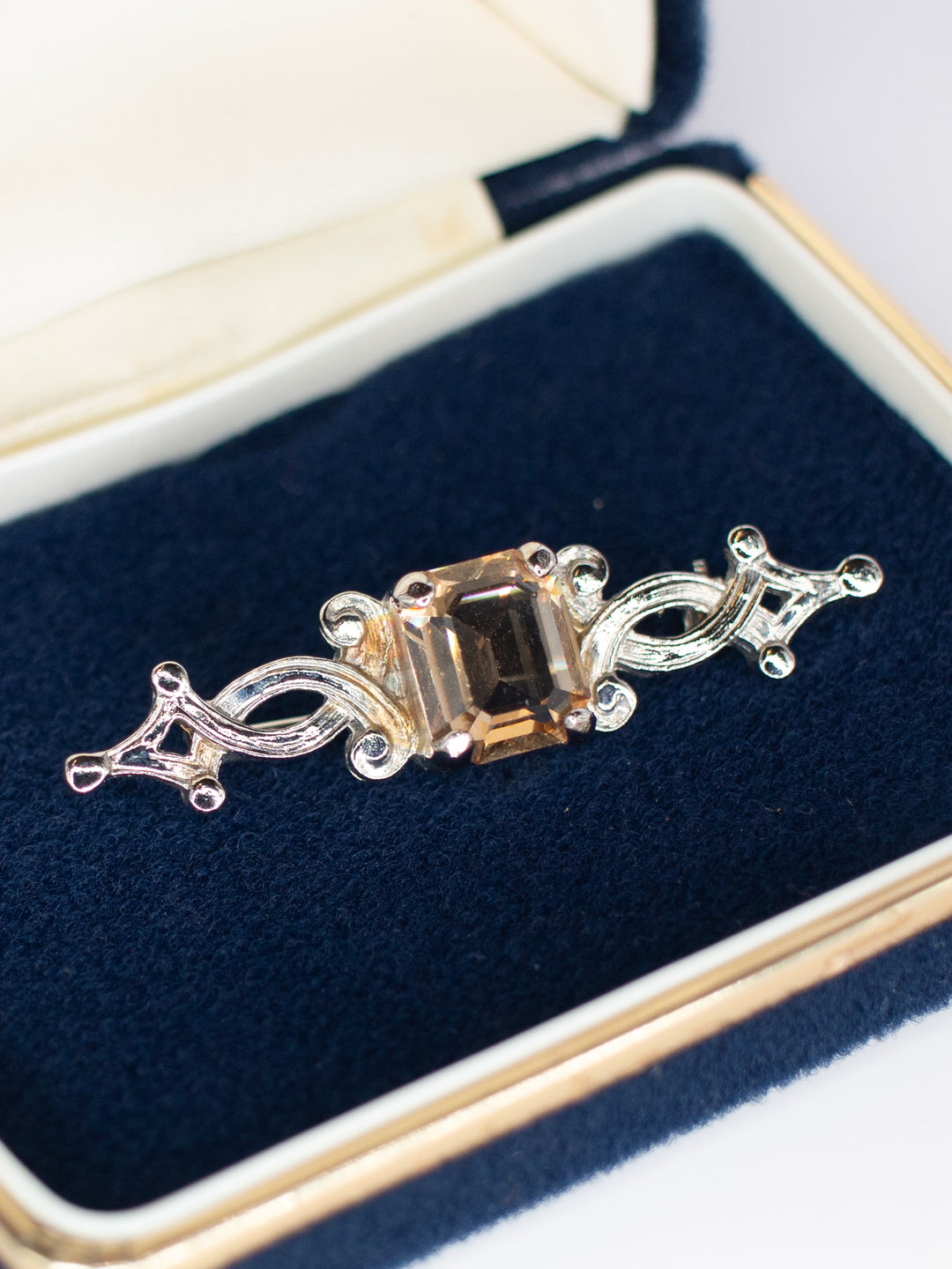 Vintage 70's Brooch in Silver