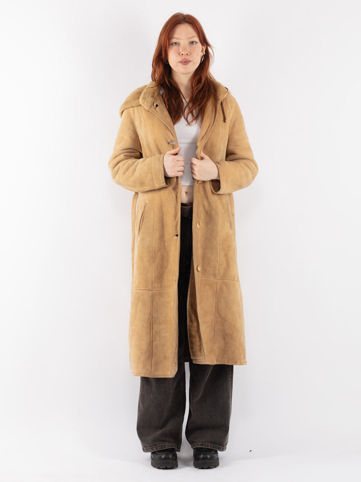 Vintage 70's Women Sheepskin Coat in Beige