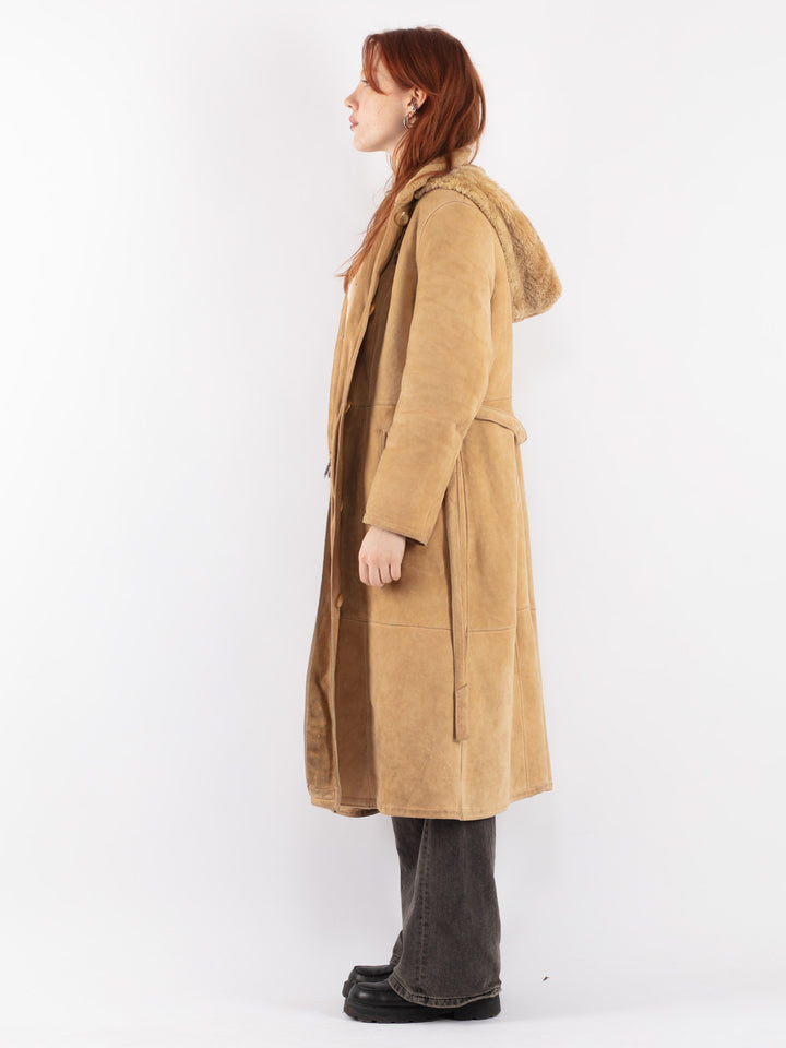 Vintage 70's Women Sheepskin Coat in Beige