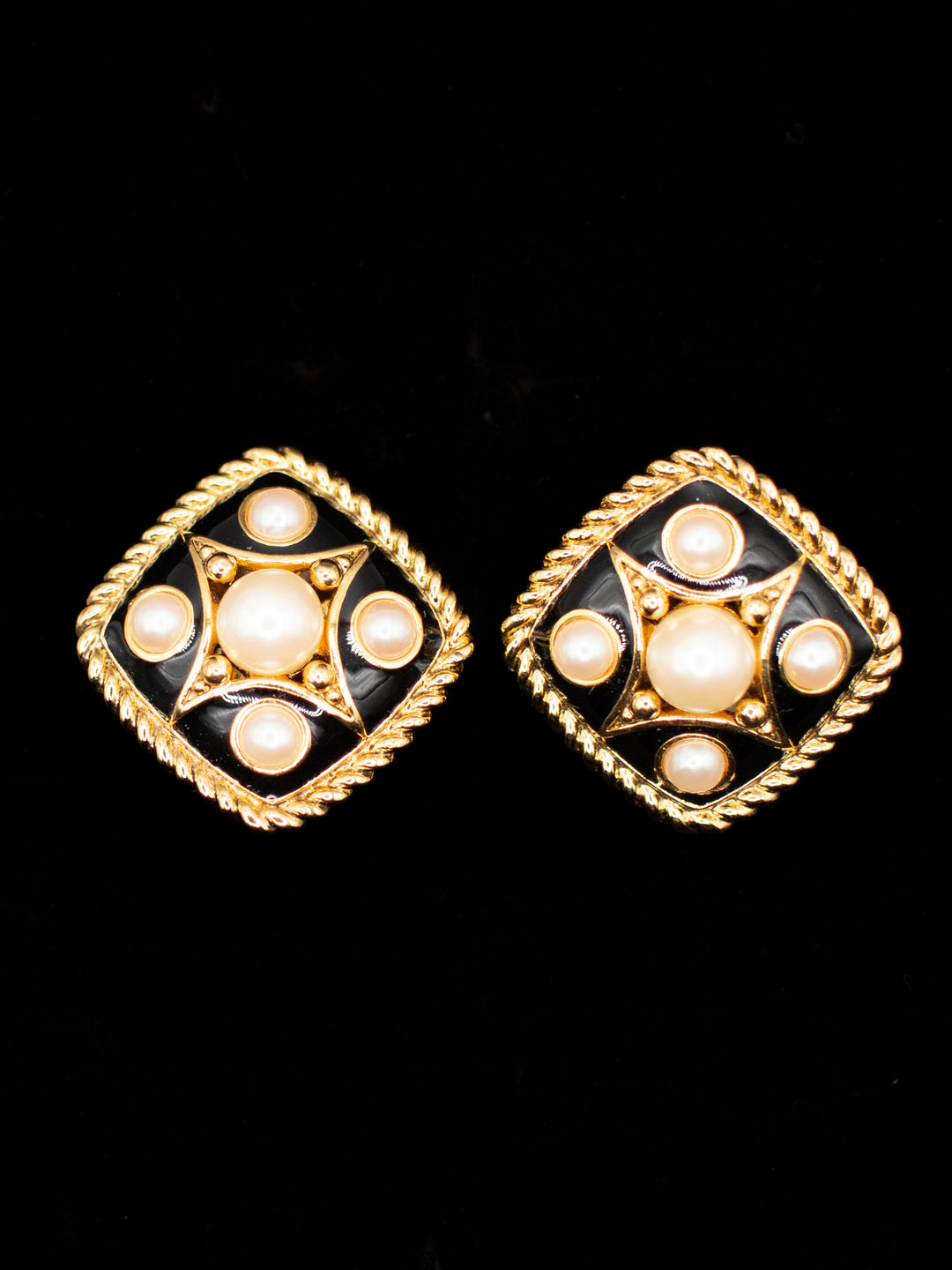 Vintage 80's in Black