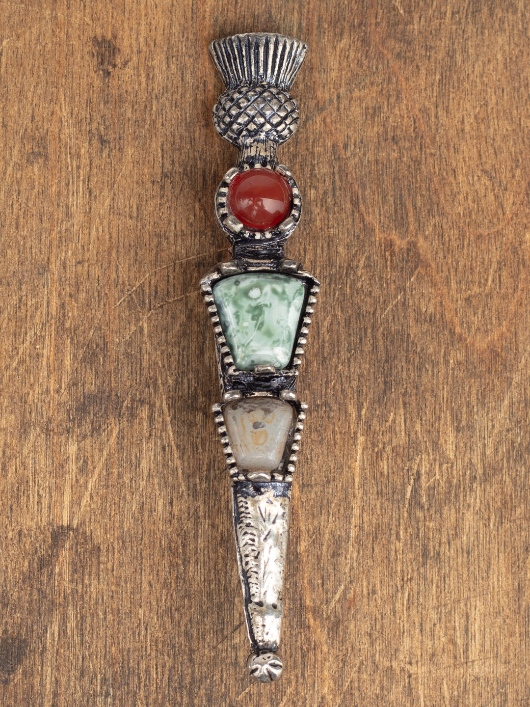 Vintage Man’s Scottish Dirk Brooch with Agate & Glass Stones