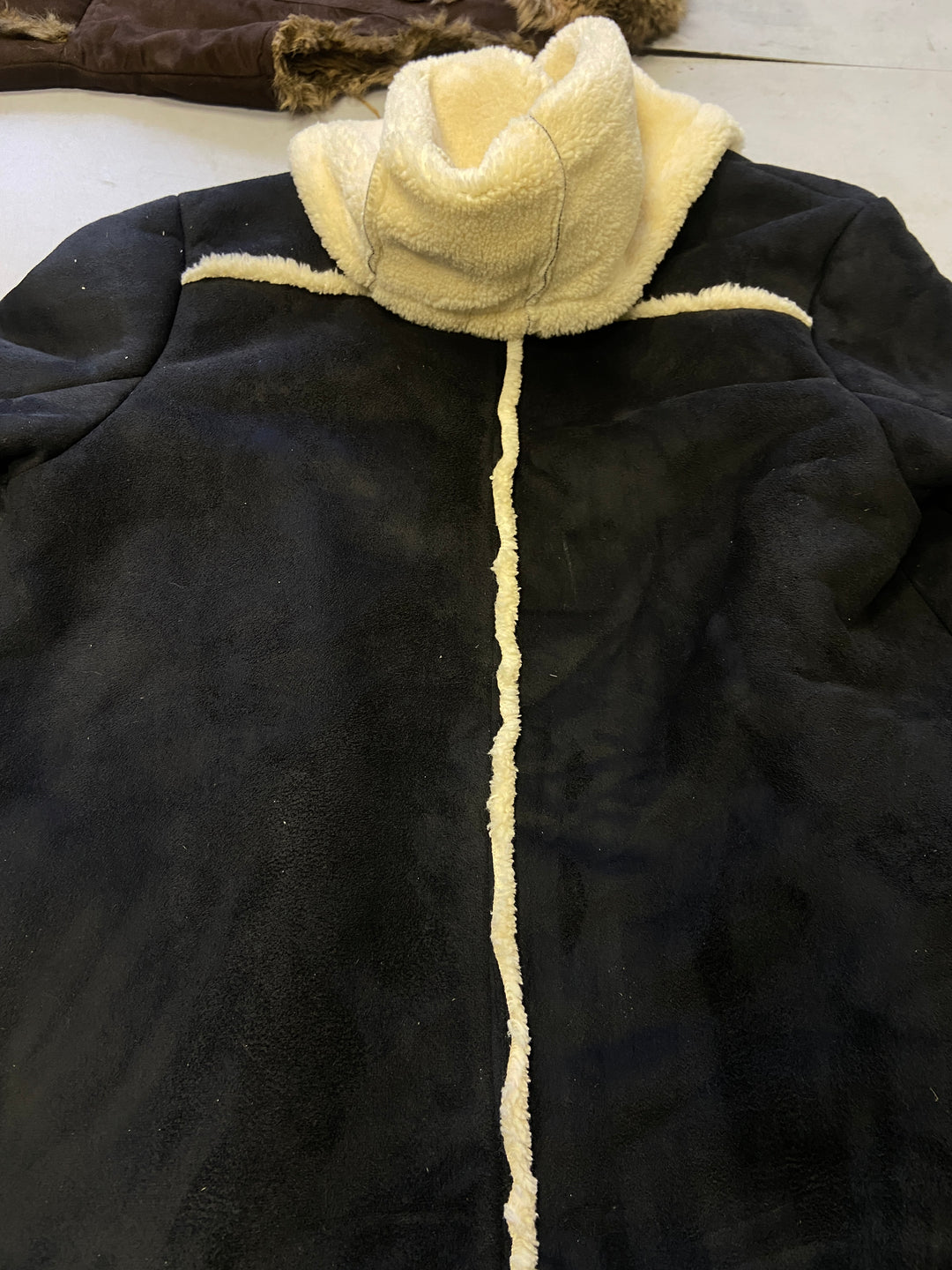 Vintage 90's Women Faux Sheepskin Coat in Black