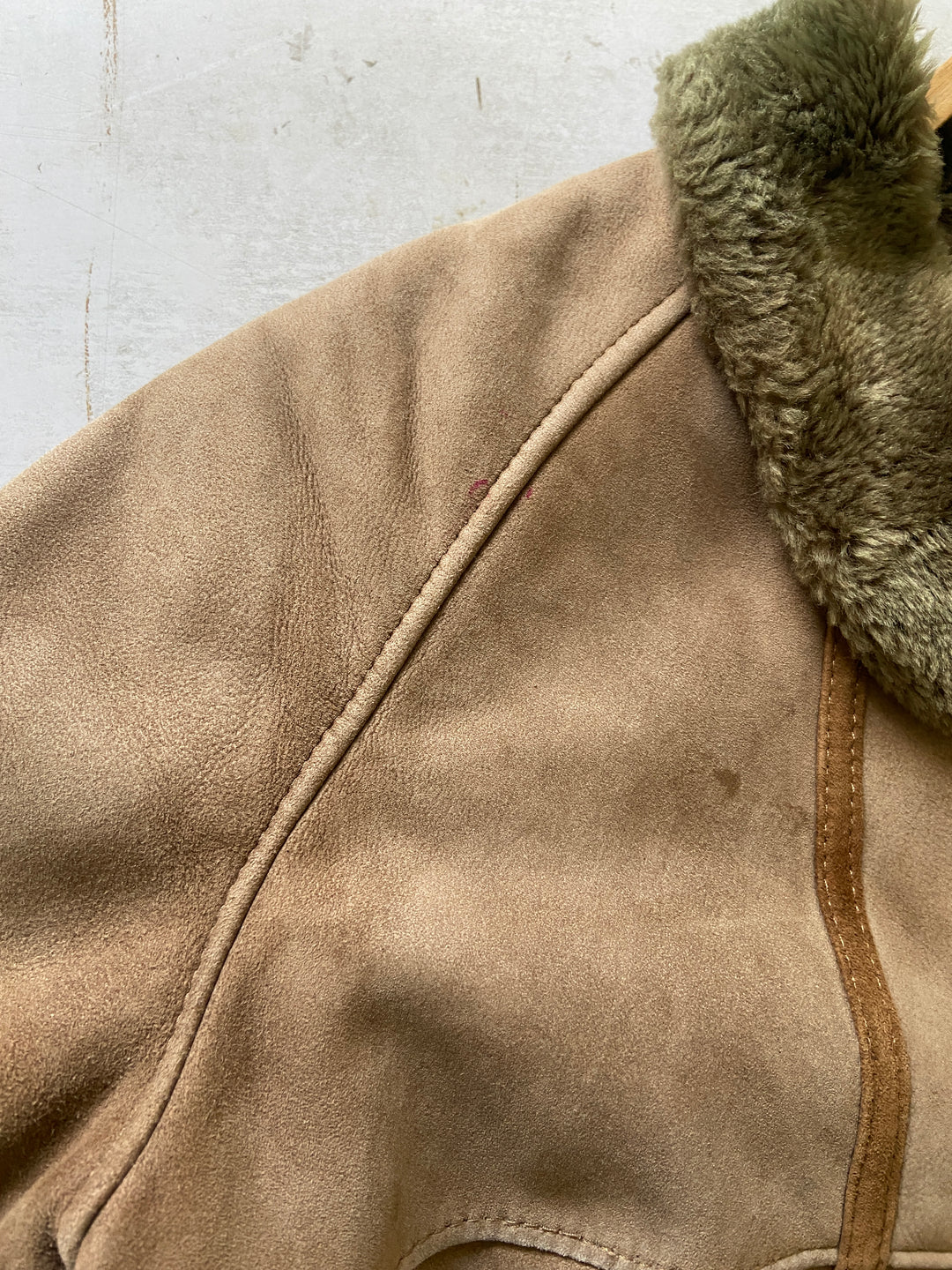 Vintage 80's Women Shearling Coat in Beige