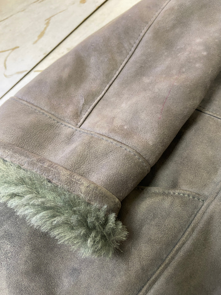 Vintage 70's Women Sheepskin Shearling Coat in Gray