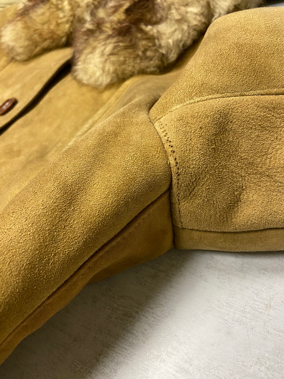 Vintage 70's Women Sheepskin Coat in Beige