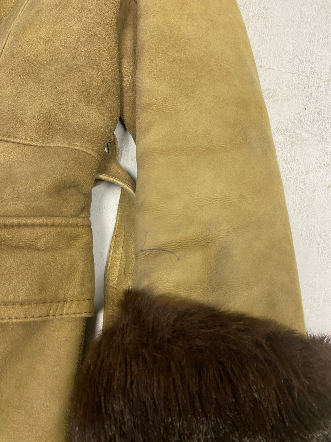 Vintage 70's Women Sheepskin Coat in Beige