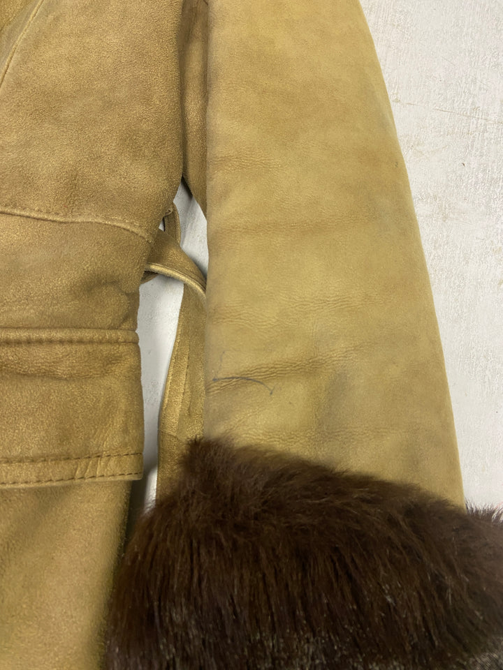 Vintage 70's Women Sheepskin Coat in Beige