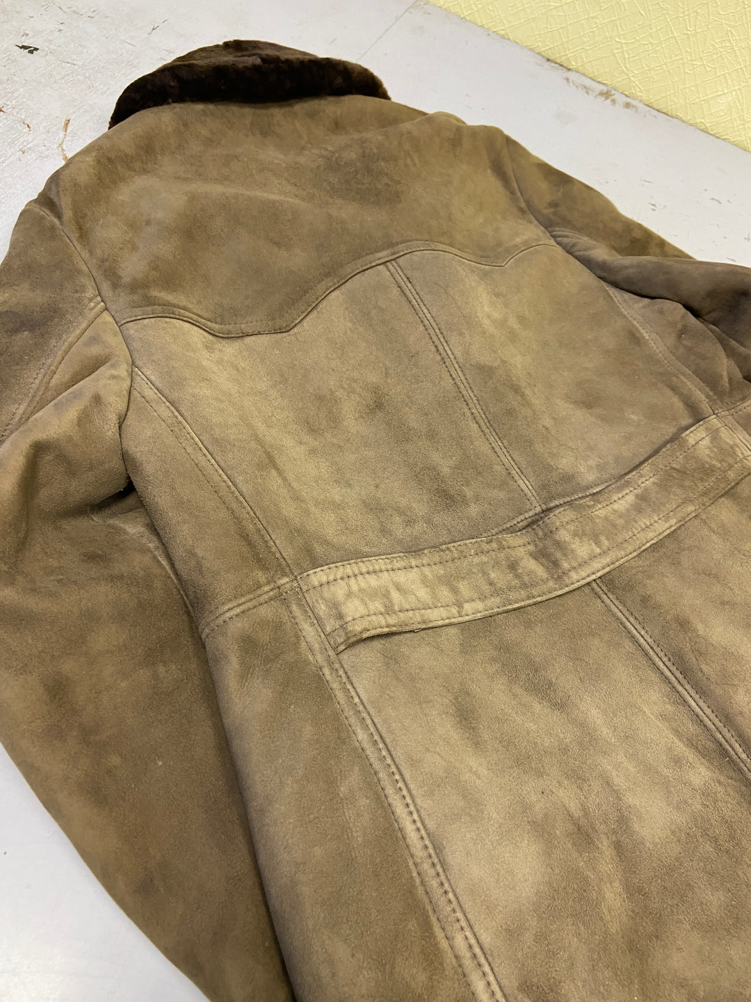 Vintage 70's Men Sheepskin Coat in Brown