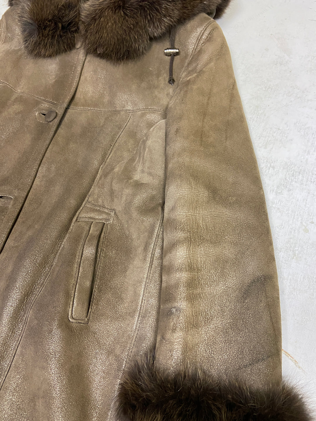 Vintage 90's Women Sheepskin Coat in Brown