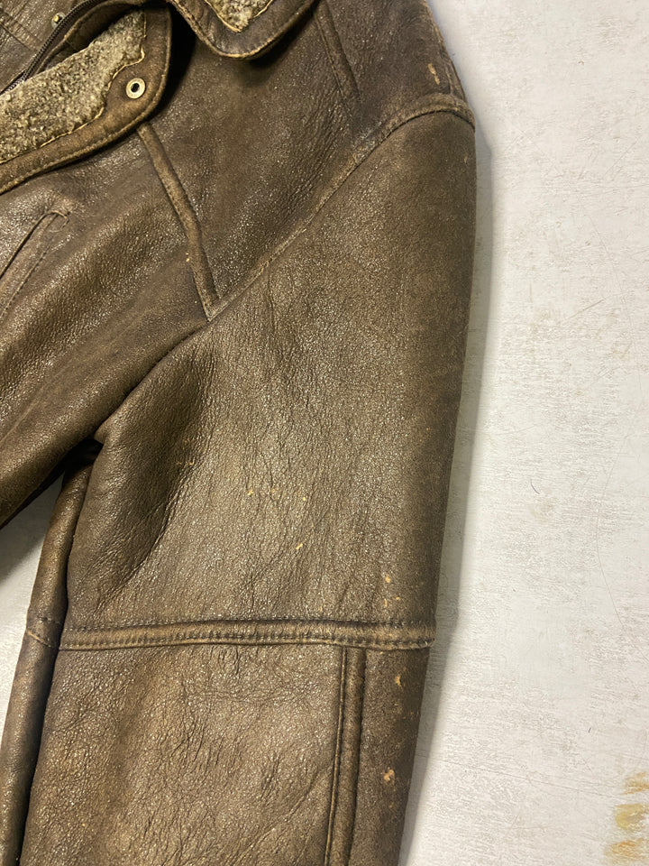 Vintage 90's Men Sheepskin Coat in Brown