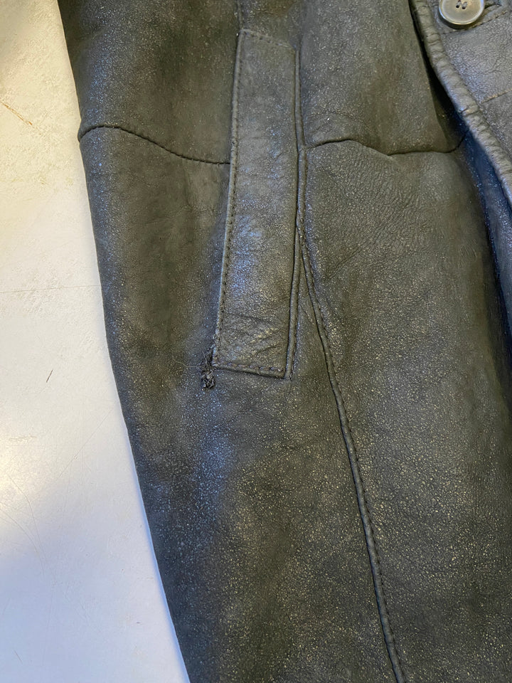 Vintage 90's Men Sheepskin Coat in Black