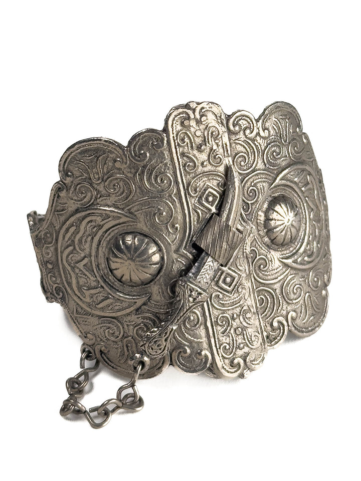 Vintage Engraved Silver-Tone Bracelet With Dagger Charm Clasp
