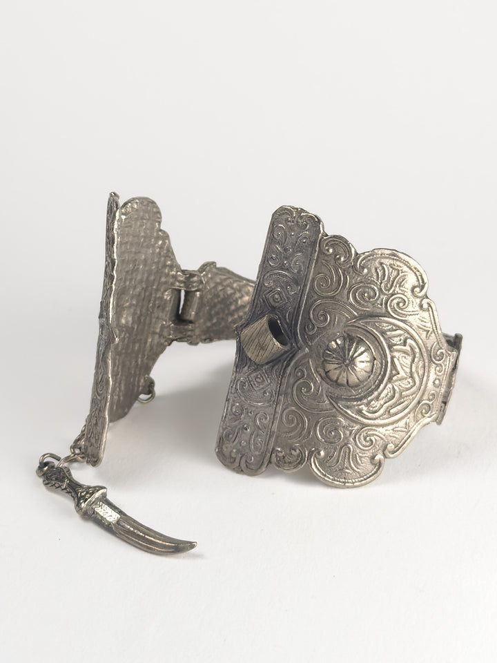 Vintage Engraved Silver-Tone Bracelet With Dagger Charm Clasp