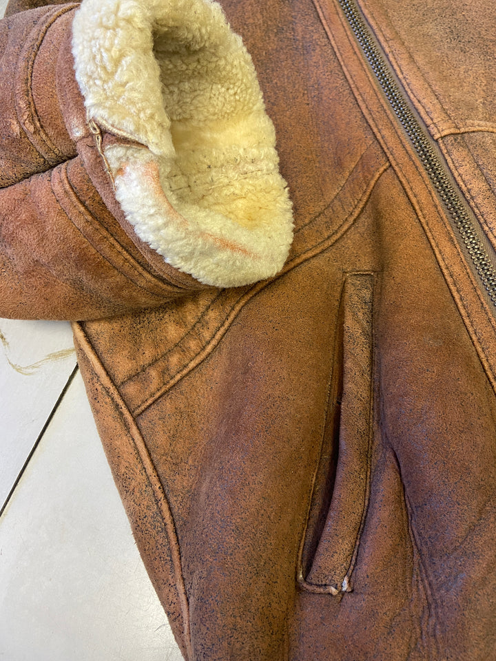 Vintage 90's Men Sheepskin Jacket in Brown